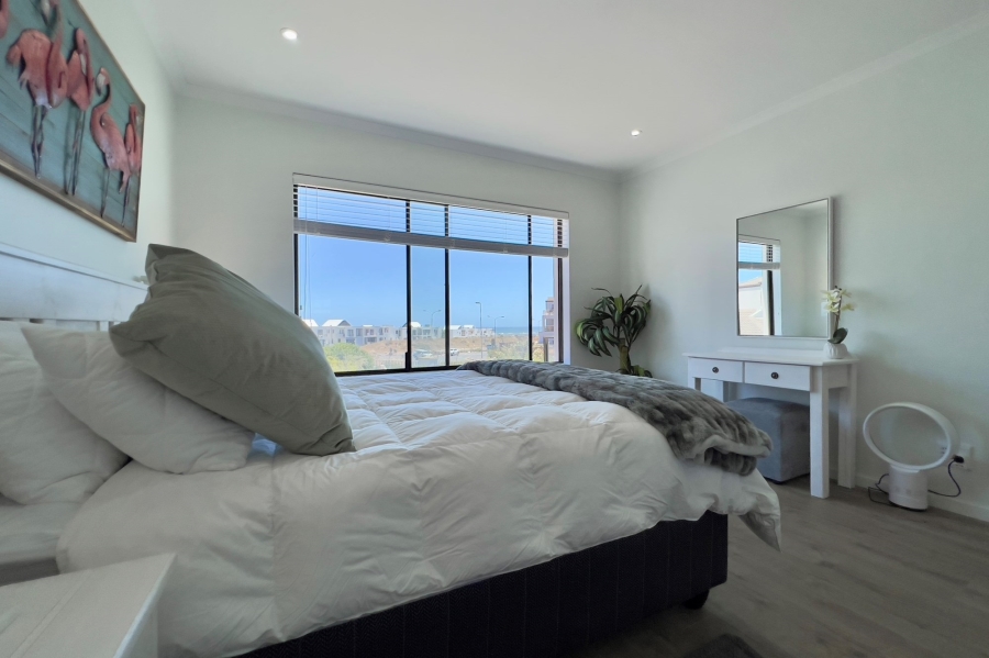 To Let 2 Bedroom Property for Rent in Bloubergstrand Western Cape